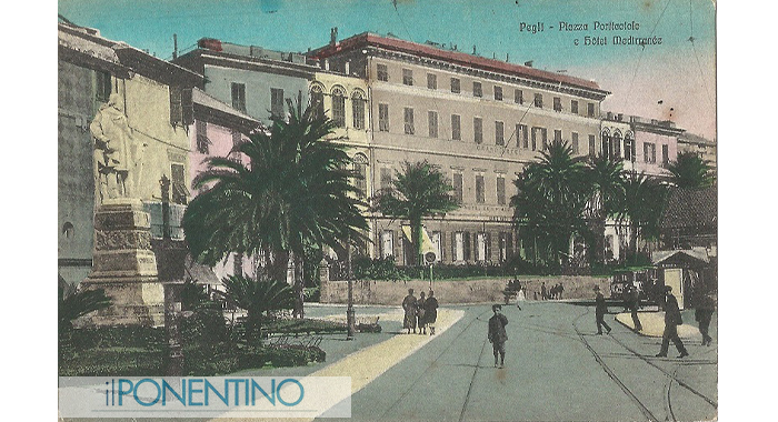 Monumento a Garibaldi e piazza porticciolo - Colezione privata E. Perazzo